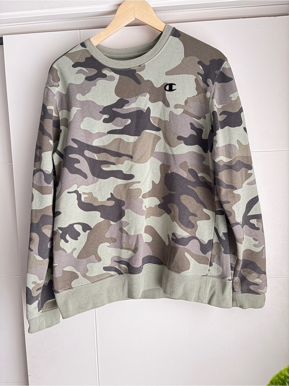 Champion Men's Crewneck Sweatshirt - Green Camo